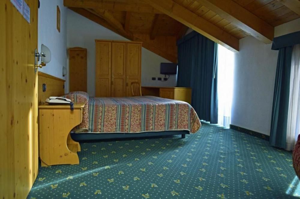 Alp Hotel Dolomiti Dimaro Exterior foto